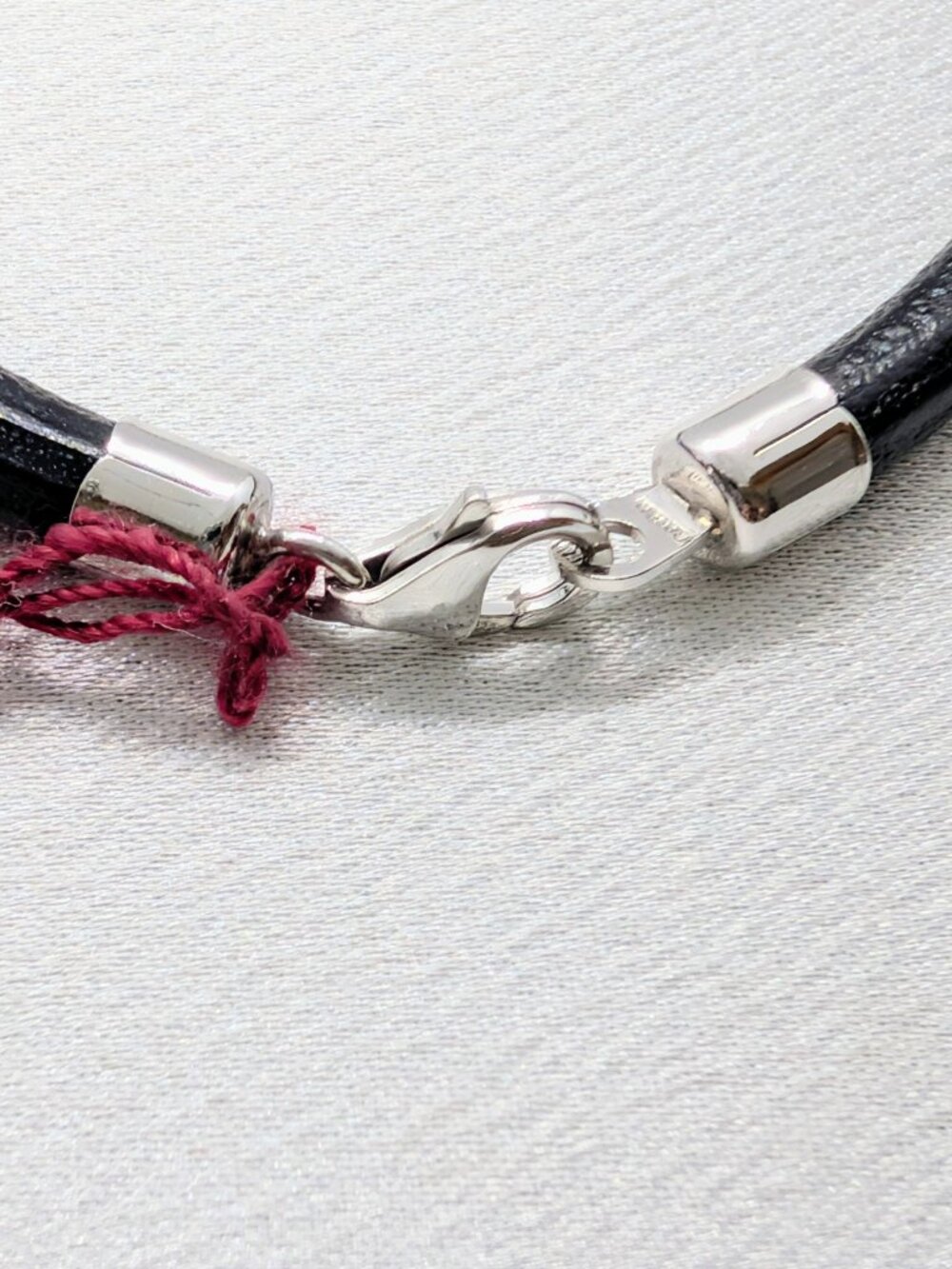 NEW 6 1/2 inch sterling and black leather fashion bracelet - Picture 5 of 11